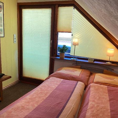 Gemuetliches Zimmer Zentral In Der Lueneburger Heide 슈네베르딘겐 외부 사진