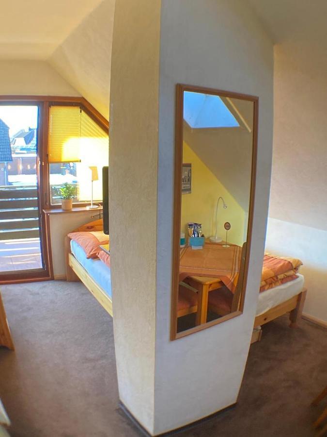 Gemuetliches Zimmer Zentral In Der Lueneburger Heide 슈네베르딘겐 외부 사진