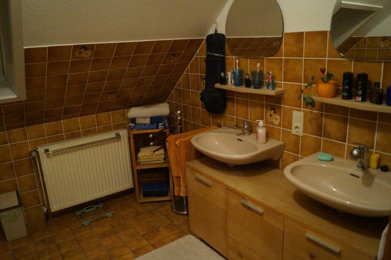 Gemuetliches Zimmer Zentral In Der Lueneburger Heide 슈네베르딘겐 외부 사진